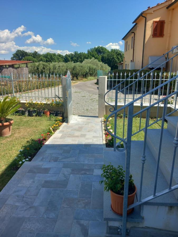 La Casa Di Tina Lägenhet Altopascio Exteriör bild